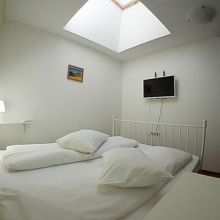 ブラショフ The Hosting Cafe Bed & Breakfast エクステリア 写真